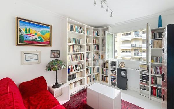 Appartement à vendre    4 pièces • 82,99 m2 Juan-les-Pins - Antibes