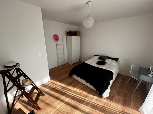 Grande maison de 197m² avec 6 chambres à proximité de St-Sulpice la Pointe !