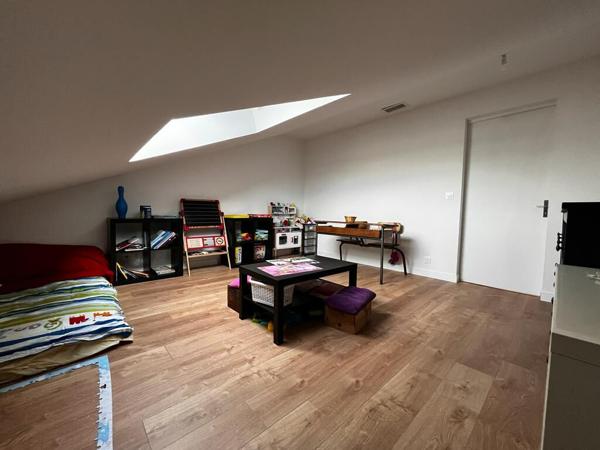 Grande maison de 197m² avec 6 chambres à proximité de St-Sulpice la Pointe !