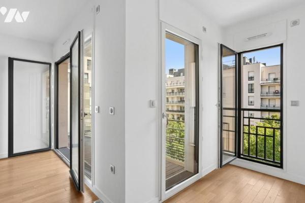 NEUILLY SUR SEINE - ILE DE LA JATTE - 5 PIECES 110 M² AVEC TERRASSE. ETAGE ELEVE.