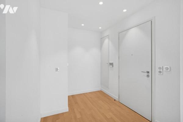 NEUILLY SUR SEINE - ILE DE LA JATTE - 5 PIECES 110 M² AVEC TERRASSE. ETAGE ELEVE.