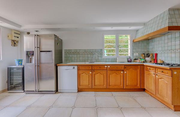 Maison Fontenay Le Fleury 6 pièce(s) de 170m2