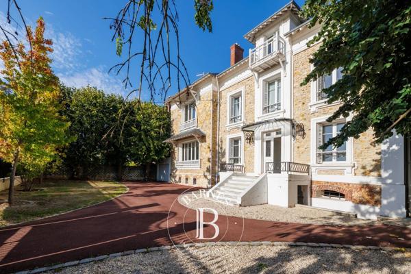 Triel-sur-Seine, Maison 6 Chambres -  315 m² à vendre