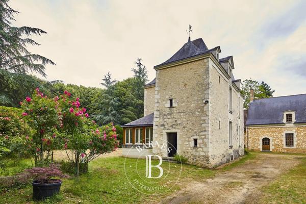 Baugé-en-Anjou, Propriété 7 Chambres -  570 m² à vendre