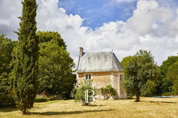 Baugé-en-Anjou, Propriété 7 Chambres -  570 m² à vendre