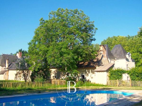 Baugé-en-Anjou, Propriété 7 Chambres -  570 m² à vendre
