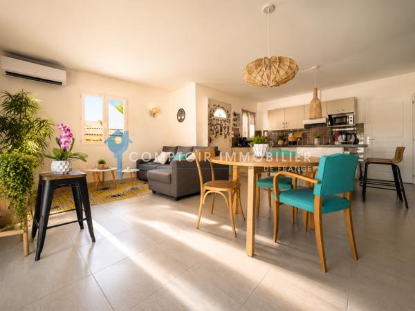 Villa
                                                                                                                                                                                                                                                                                                                        4 pièce(s)                                                                                                                                                                                                          3 chambre(s)                                                                                                                                                                                                          85  m²