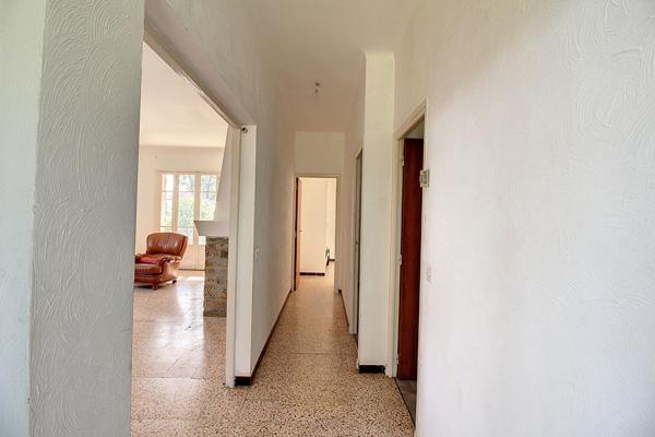 A VENDRE A LORGUES Maison 145 m² sur 1770 m² de terrain avec une belle vue.