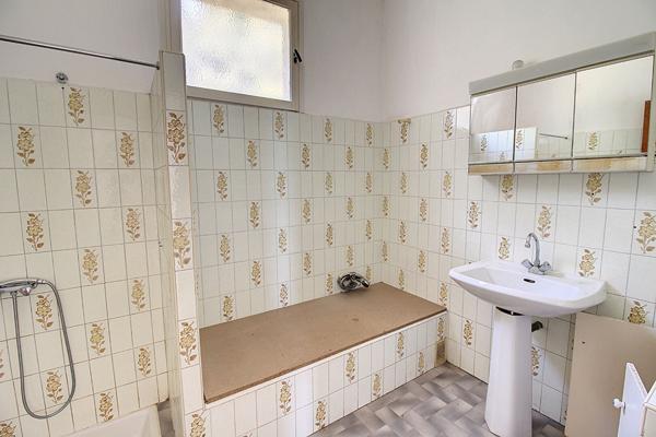 A VENDRE A LORGUES Maison 145 m² sur 1770 m² de terrain avec une belle vue.