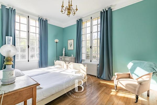Meaux, Maison  515 m² à vendre