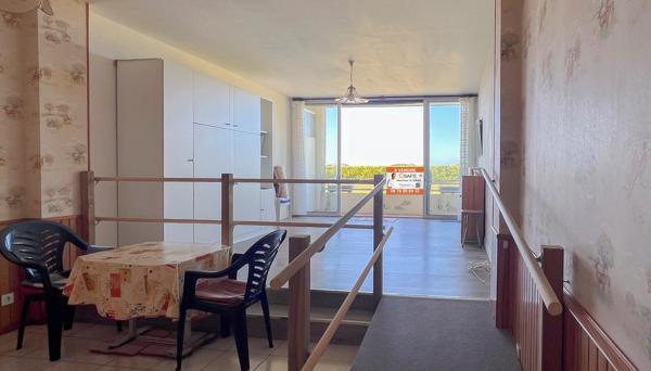 APPARTEMENT 1 PIECE 56 M2 VUE MER CORNICHE CONCARNEAU