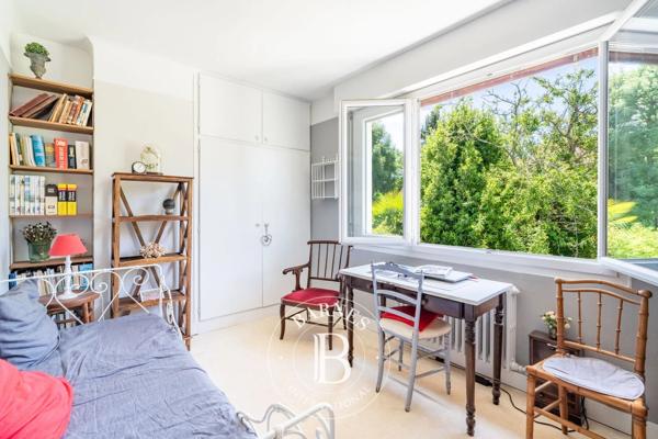 Saint-Germain-en-Laye, Maison 6 Chambres -  153 m² à vendre