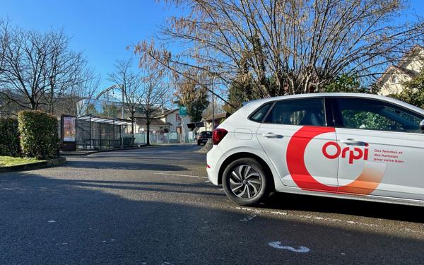 Stationnement à vendre    Gif-sur-Yvette