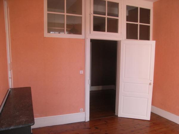 Rodez, Boulevard d'Estourmel, proche cathédrale, local Professionnel en rez-de-chaussée de 46 m²