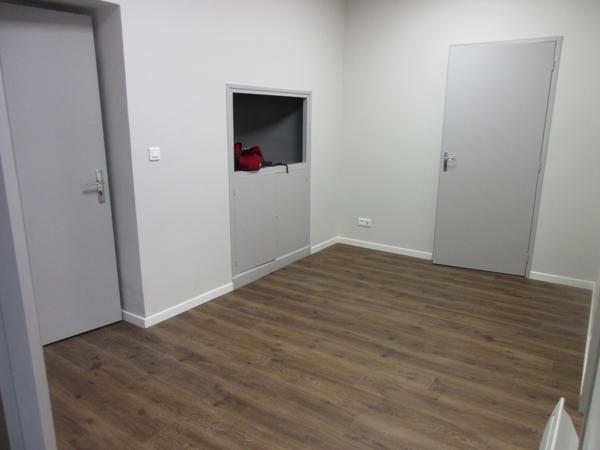 LOCAL EN REZ-DE-CHAUSSEE - LOCATION LOCAL BUREAU RODEZ