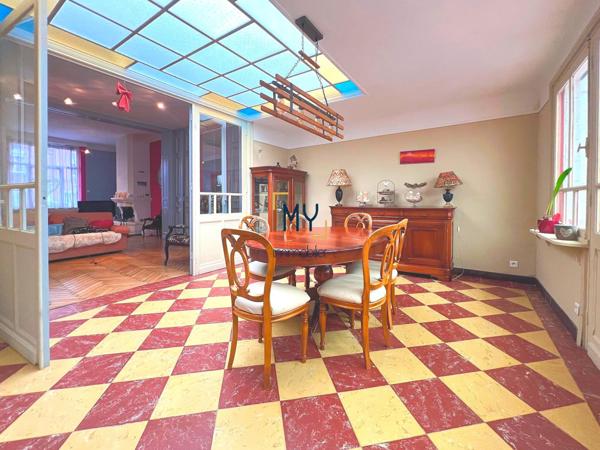 MAISON SEMI-BOURGEOISE 7 PIÈCES 195 m2