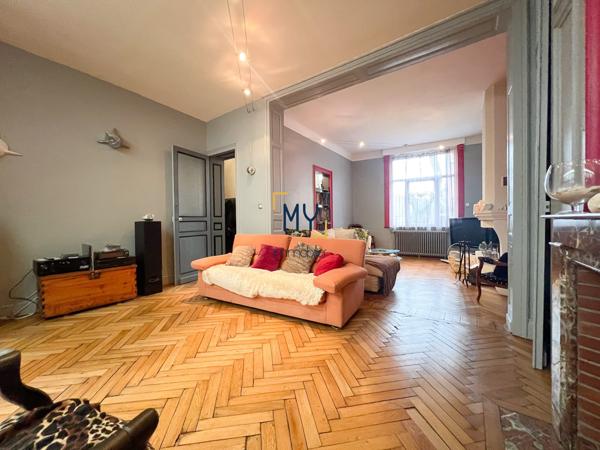 MAISON SEMI-BOURGEOISE 7 PIÈCES 195 m2