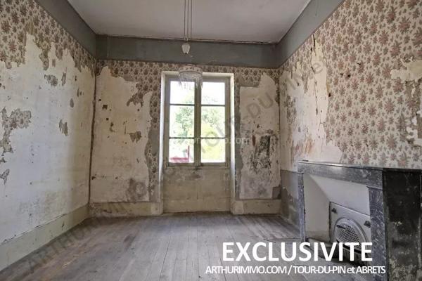 Vente Maison 10 pièces 212 m2 à Les Abrets en Dauphiné