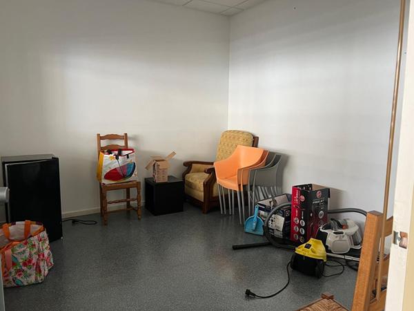 LOCAL PROFESSIONNEL DE 140M²