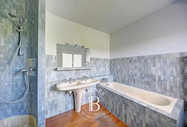 Saint-Nom-la-Bretèche, Maison  462 m² à vendre