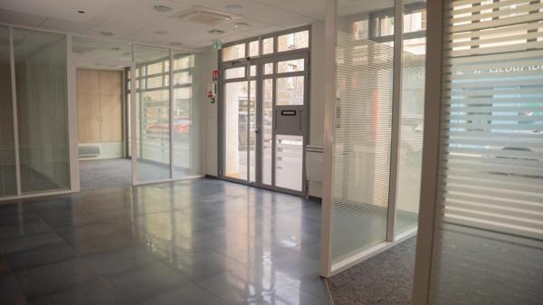 Local professionnel clé en main au cœur d’Alençon.