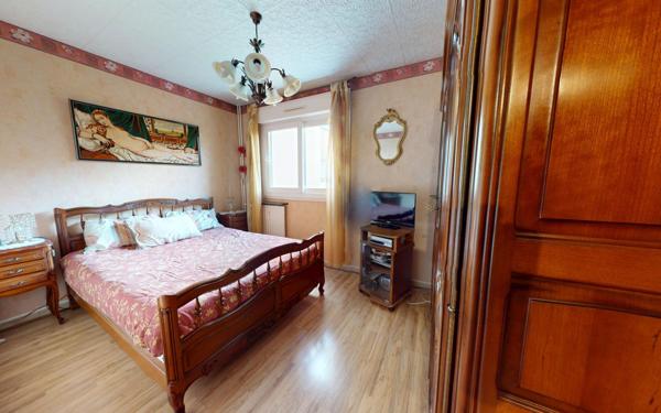 Appartement à vendre    4 pièces • 82 m2 Vaulx-en-Velin