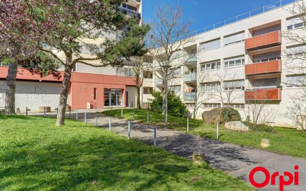 Appartement à vendre    4 pièces • 76 m2 Rillieux-la-Pape