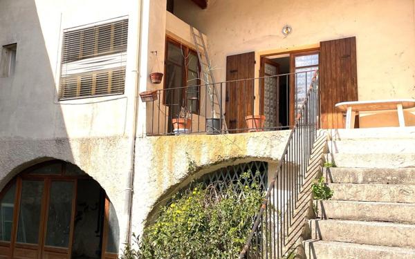 Maison à vendre    3 pièces •  Vallon-Pont-d'Arc