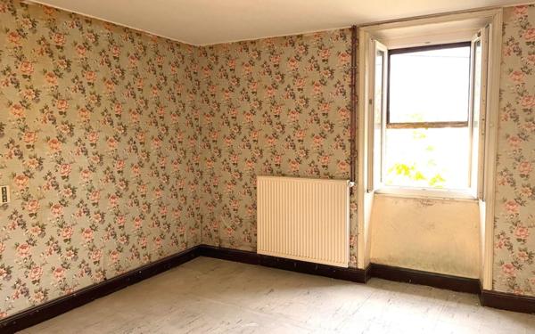 Maison à vendre    3 pièces •  Vallon-Pont-d'Arc