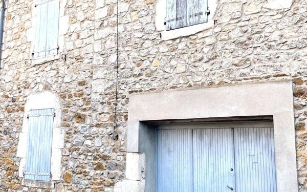 Maison à vendre    3 pièces •  Vallon-Pont-d'Arc