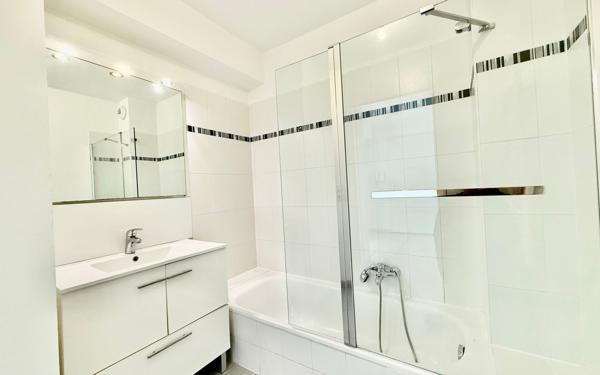 Appartement à vendre    3 pièces • 66,77 m2 La Colle-sur-Loup