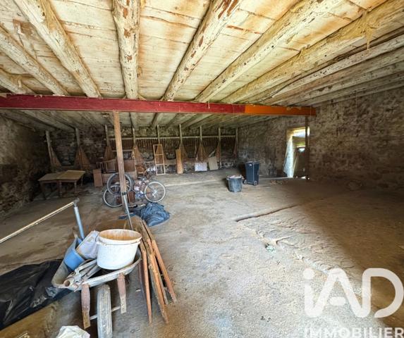 Immeuble à vendre 180 m² Estivareilles