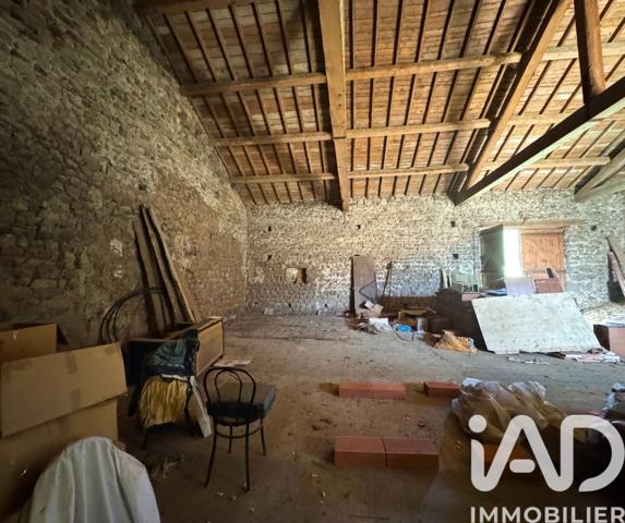 Immeuble à vendre 180 m² Estivareilles