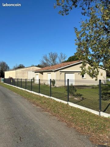 Ensemble Immobilier composé d'une maison et d'un hangar