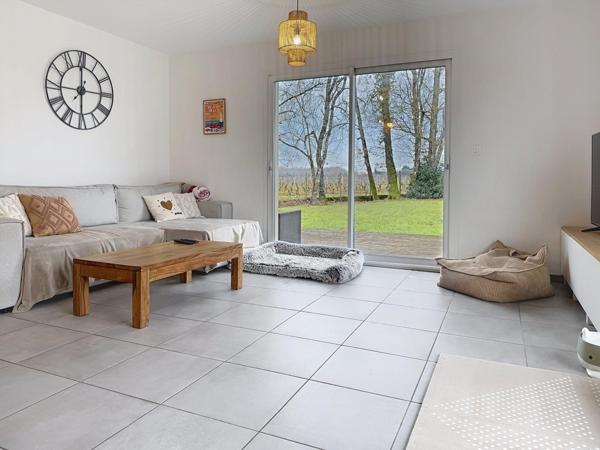 Ensemble Immobilier composé d'une maison et d'un hangar