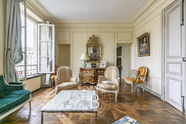Paris 7ème, Appartement 2 Chambres -  99 m² à vendre