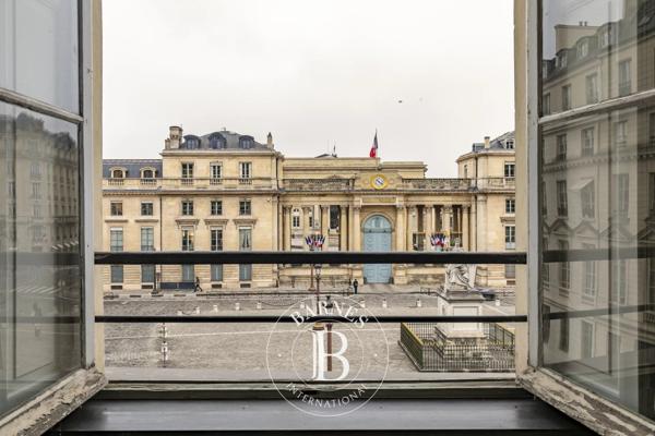 Paris 7ème, Appartement 2 Chambres -  99 m² à vendre