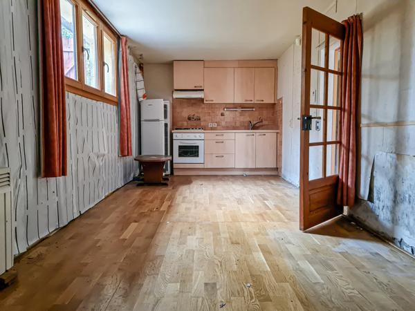 La Tour (74250) MAISON INDIVIDUELLE 90M² - TERRAIN 1160M² - LA TOUR 74250