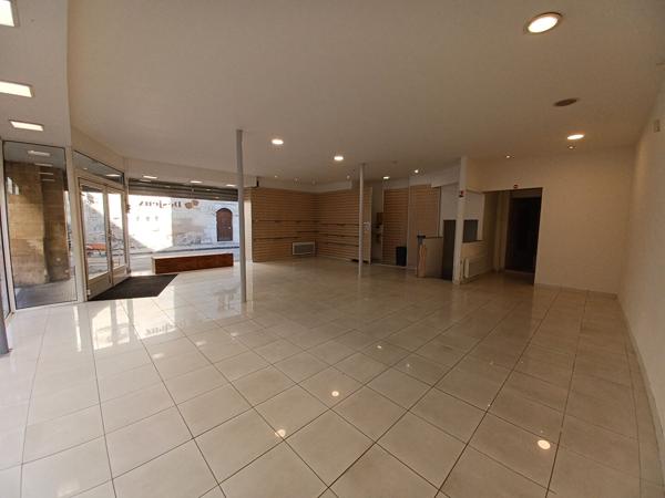 Local commercial Sainte Foy La Grande 80.78 m2