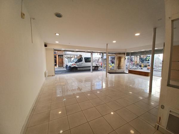 Local commercial Sainte Foy La Grande 80.78 m2