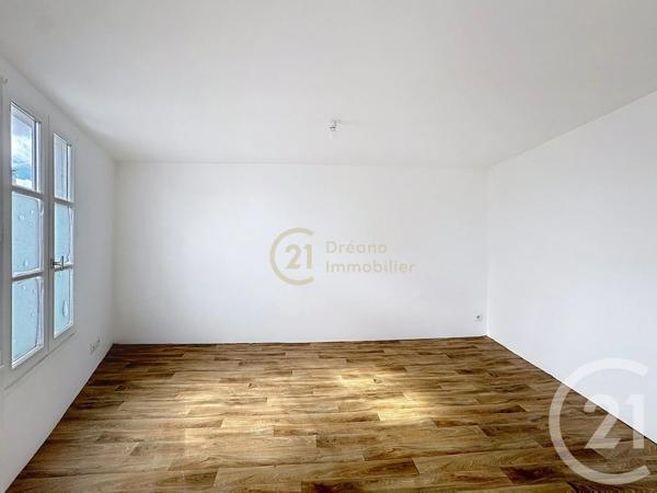 Immeuble à vendre  152,62 m 2   ST MEEN LE GRAND  - 35