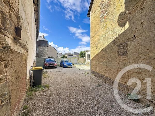 Immeuble à vendre  152,62 m 2   ST MEEN LE GRAND  - 35
