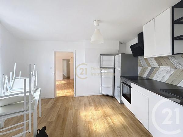 Immeuble à vendre  152,62 m 2   ST MEEN LE GRAND  - 35
