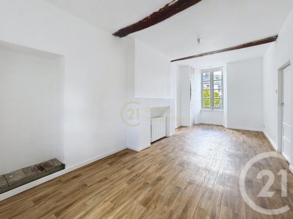 Immeuble à vendre  152,62 m 2   ST MEEN LE GRAND  - 35