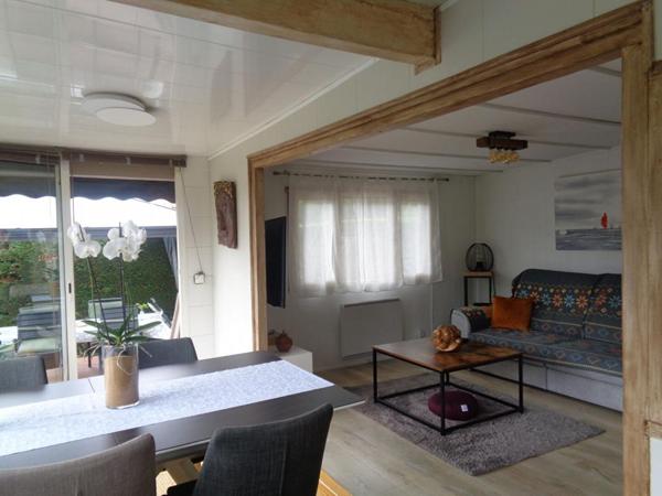 Beauzac(43), chalet de 70 m2 habitables, 2 chambres sur 700 m2 de terrain + piscine hors sol