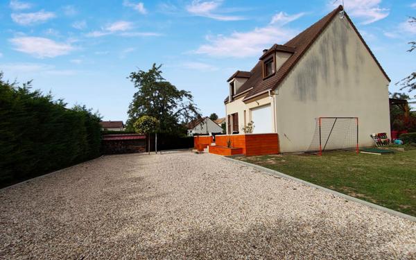 Maison à vendre    5 pièces • 115 m2 Épône