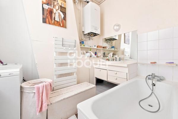Rue de Verneuil – Élégant appartement traversant de 89 m² au calme sur cour