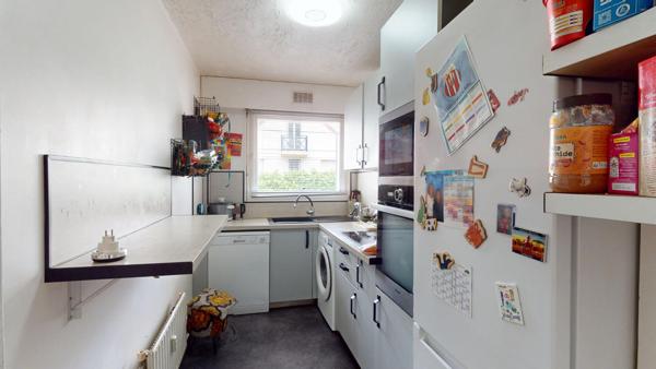 Appartement 3 pièce(s) 68 m2 ; RER B ; Commerces ; Balcon ; Calme