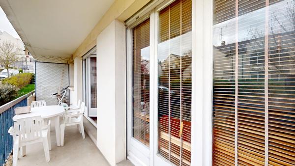 Appartement 3 pièce(s) 68 m2 ; RER B ; Commerces ; Balcon ; Calme