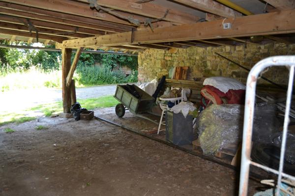 Plougasnou (29630) Plougasnou, Manoir du 15ème avec dépendances sur 1,2 hectares de bois.